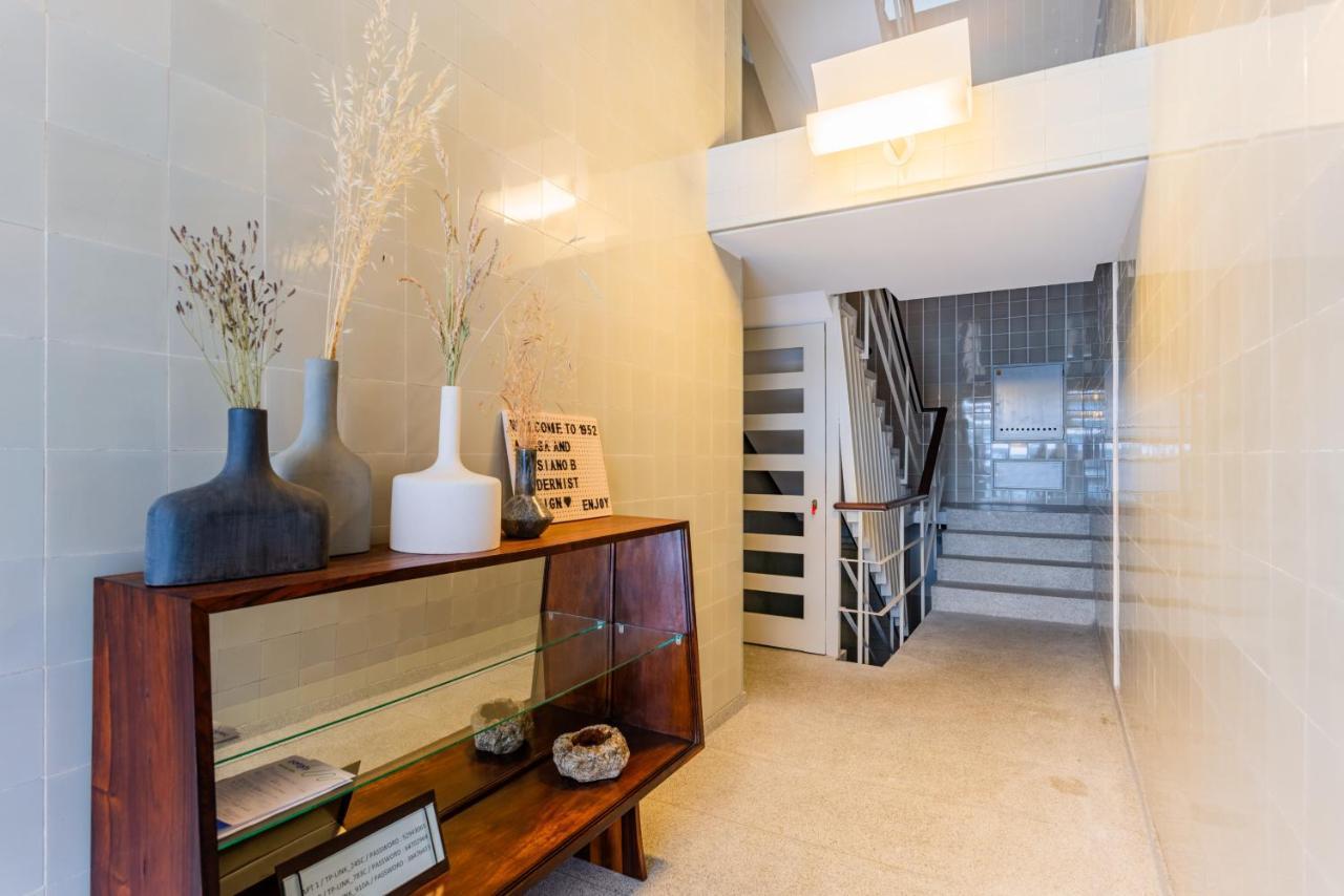 Unique Modernist Duplex & Parking Apartament